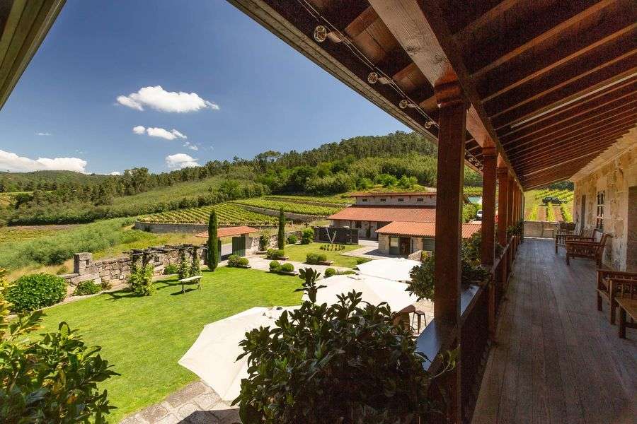 bodega Casal de Armán