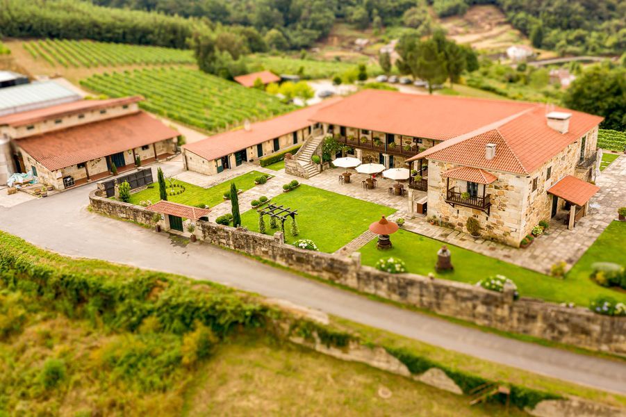 bodega Casal de Armán