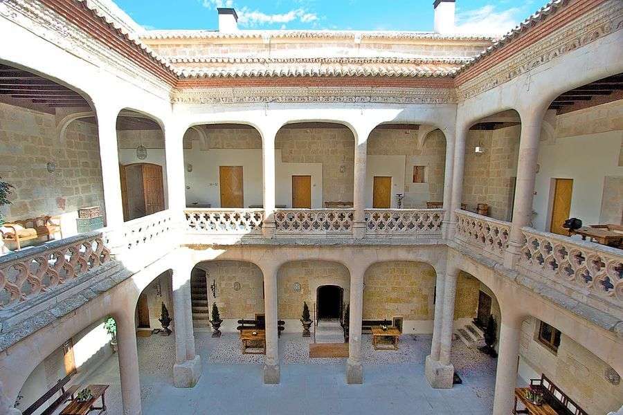 bodega Posada Real Castillo del Buen Amor